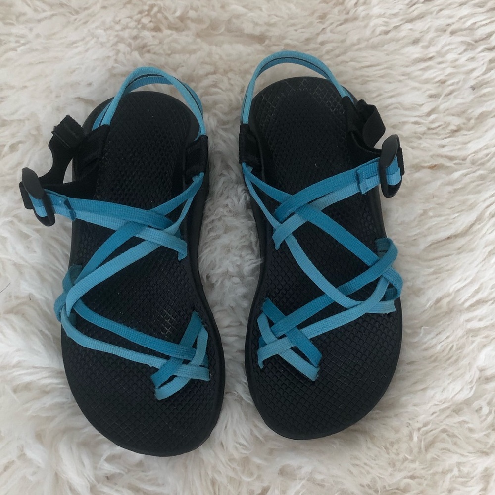 Women’s Blue Z/X1 Classic Chaco Size 7.5